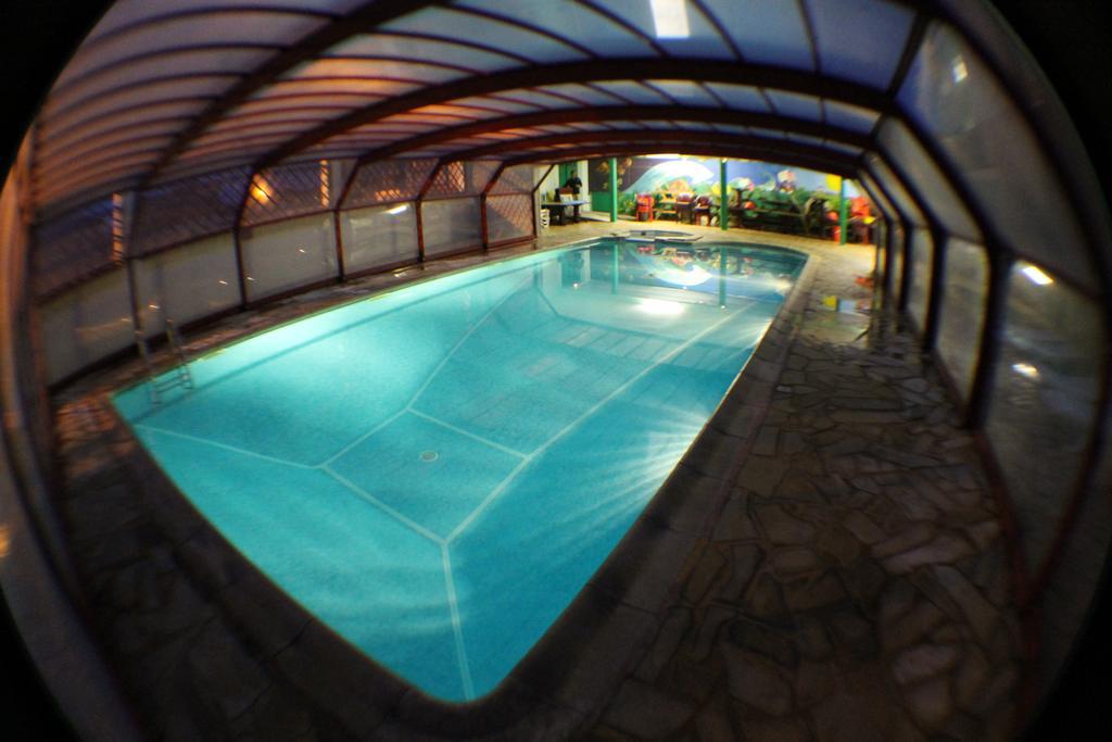 Hotel De La Pomme De Pin ヴュー・ブコー・レ・バン エクステリア 写真